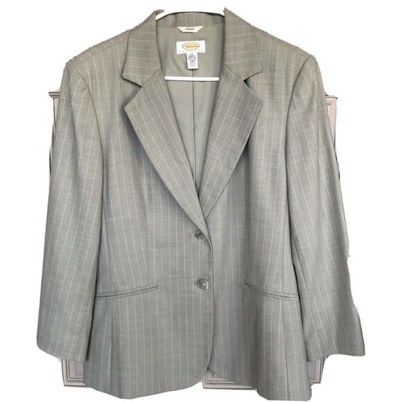 Talbots Wool/Silk Gray PinStriped Blazer 14P Dry Cleaned Pre-Owned - Picture 1 of 8